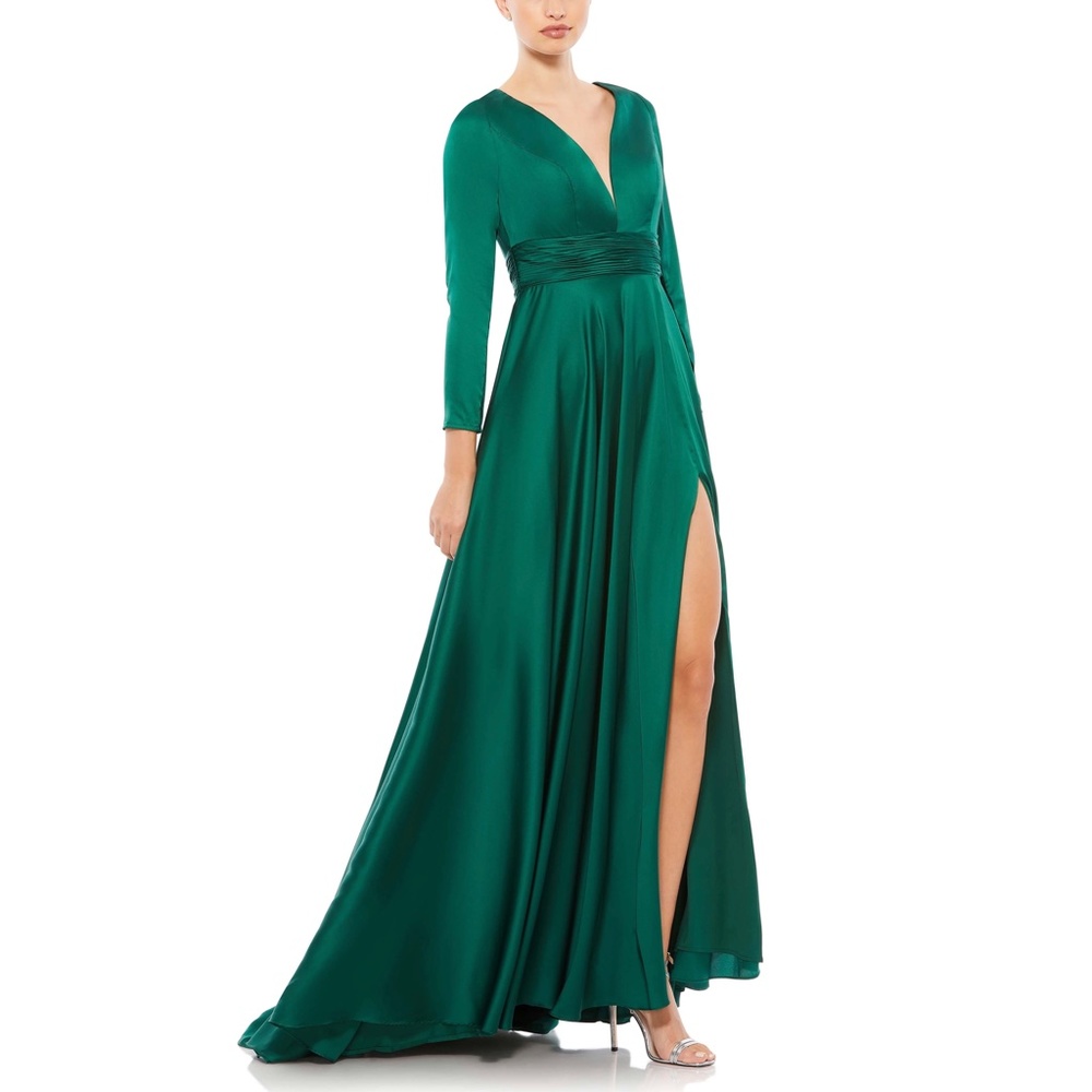 NEW Mac Duggal 55245 Long Sleeve Ruched Waist Satin Gown, Size 8